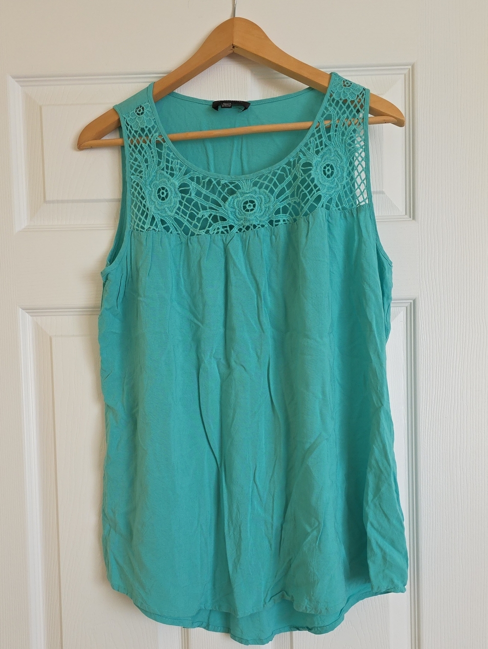 Spense Crochet Yoke Sleeveless Tank - Teal